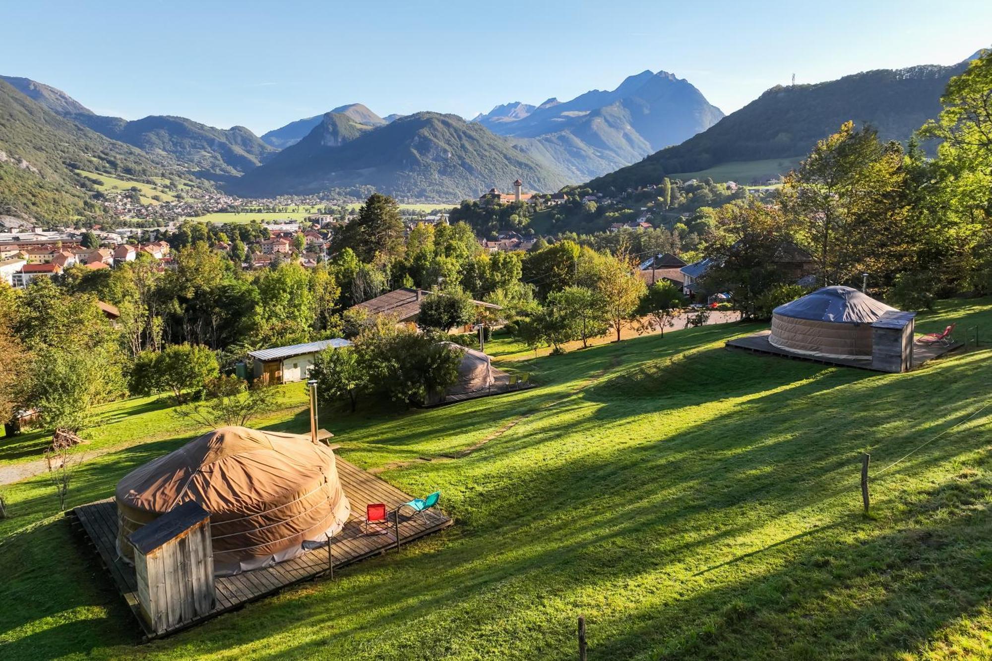 Yourtes Olachat Proche Annecy Faverges Ngoại thất bức ảnh