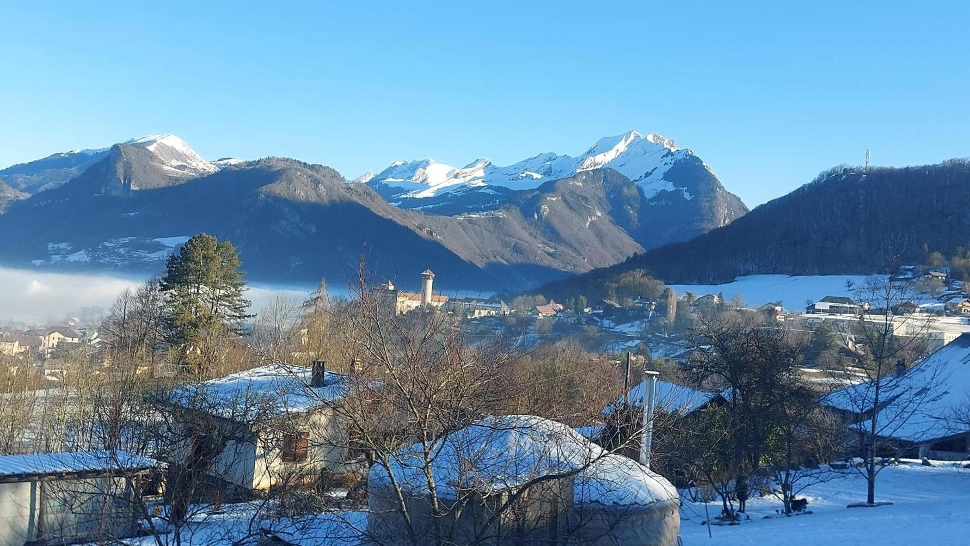 Yourtes Olachat Proche Annecy Faverges Ngoại thất bức ảnh
