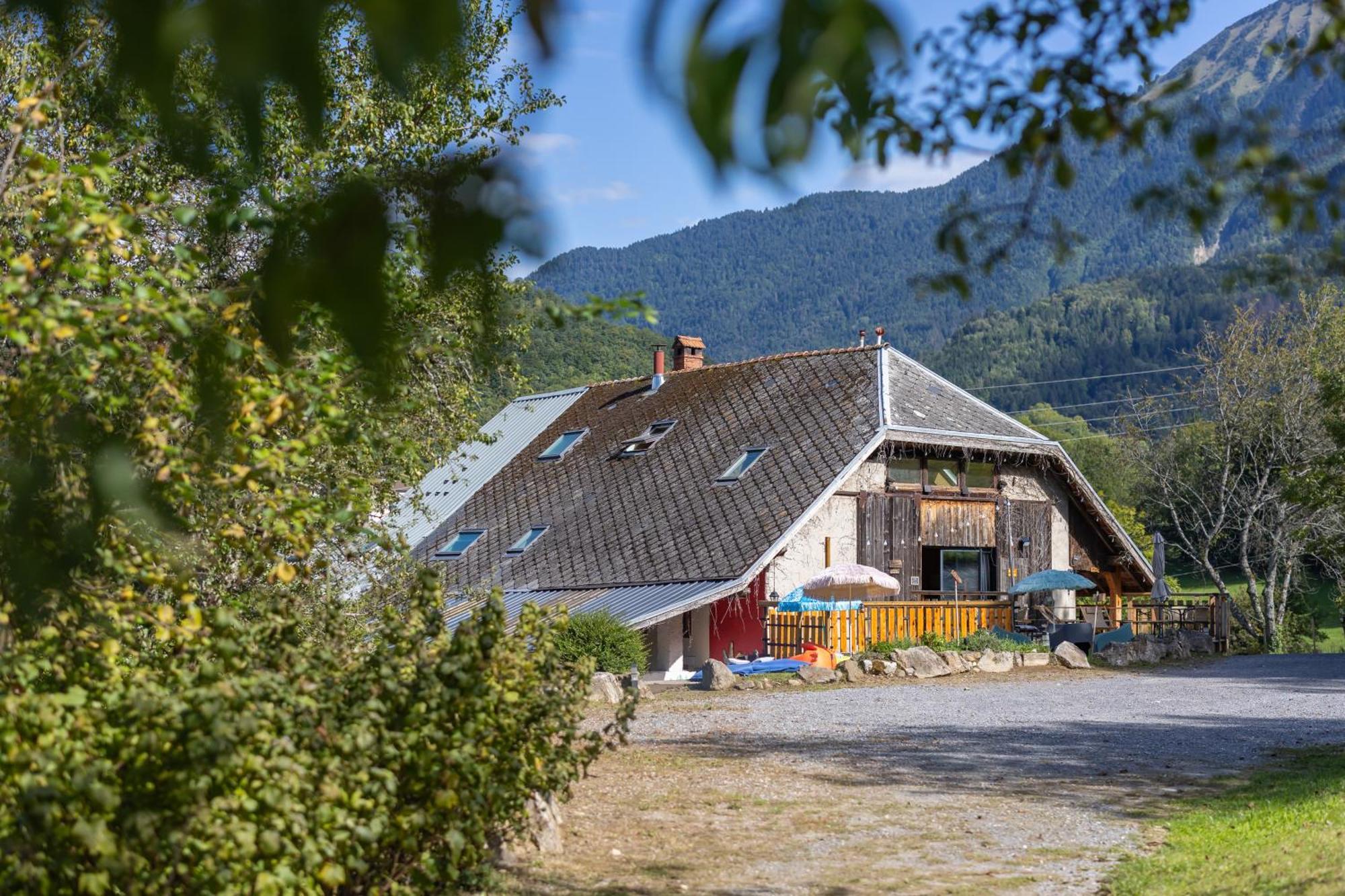 Yourtes Olachat Proche Annecy Faverges Ngoại thất bức ảnh